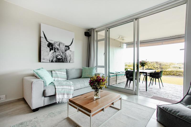 To Let 2 Bedroom Property for Rent in Dolphin Beach Western Cape